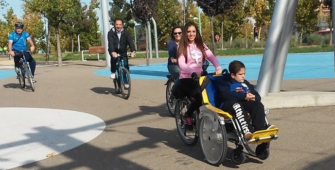Paseo en bicicleta con los chicos del CPEE Alborada Paseo en bicicleta con los chicos del CPEE Alborada